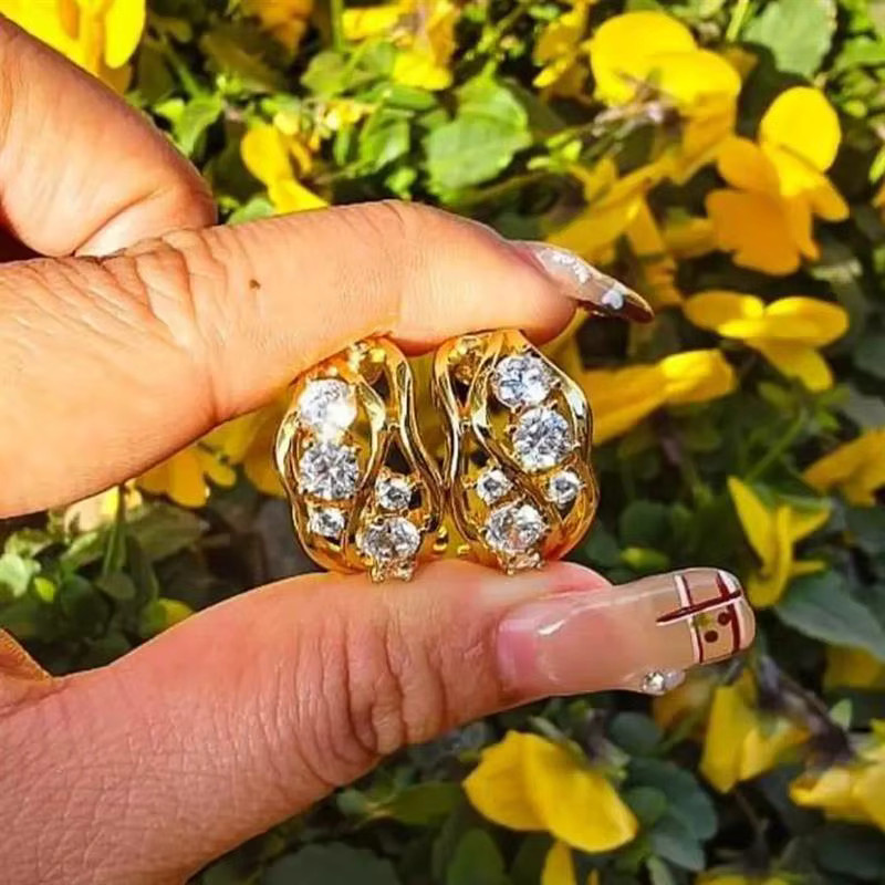 Huitan Noble Creolen, Gold, Zirkonia, Damen - Bild 2