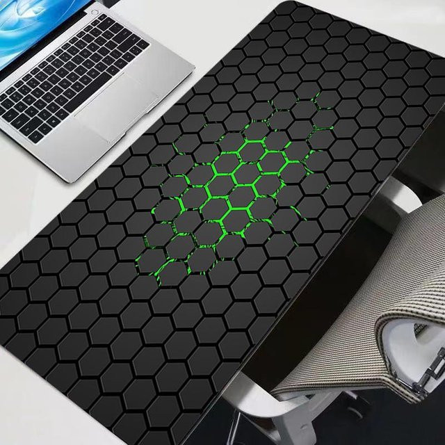 A Family Of Home Textiles Mauspad Anime Sechseck in Schwarz, XXL Schreibtischmatte für e-Sport Spieler und Laptop, B/T/H: 60 x 30 x 0,2 cm - Bild 1