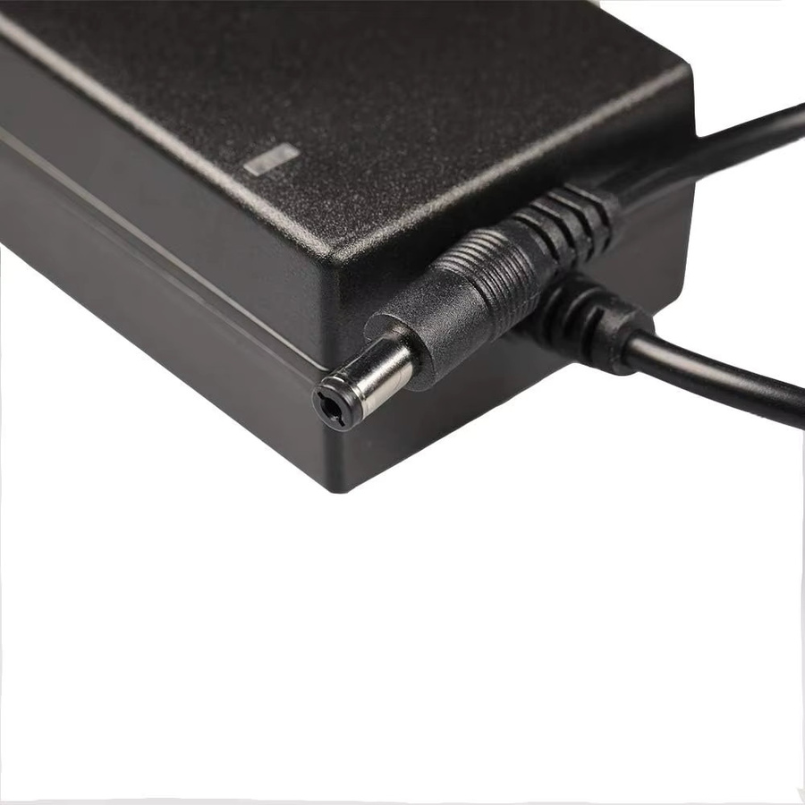 Aleaivy Lithium-Batterieladegerät 54,6V 2A für 13S Li-Ionen-Akkupacks, Schwarz, DC-Stecker 5,5mm x 2,1mm - Bild 4