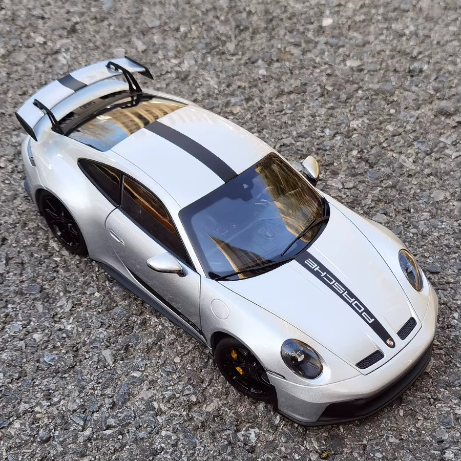 NOREV Porsche 911 992 GT3 2021, Sportwagenmodell, 1:18 - Bild 2