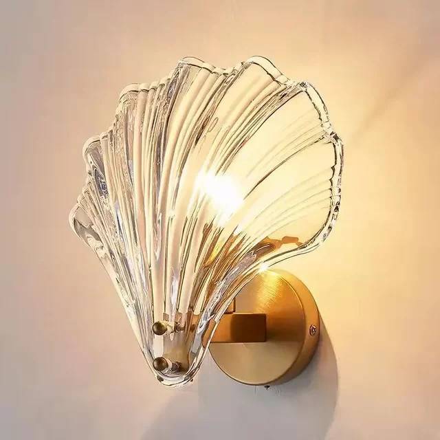 AiPaiTe Glas Shell Wandlampe in Transparent mit Gold/Messing, moderne E14 Nachtlampe für Schlafzimmer, Wohnzimmer und Korridor - Bild 1