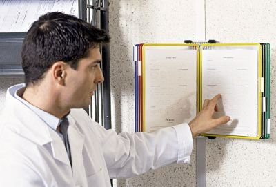 Tarifold Sichttafelsystem für DIN A4 mit Wandhalter aus Metall und PVC Sichttafeln, 10 Stück, farbsortiert in Multicolour und Lichtgrau - Bild 1