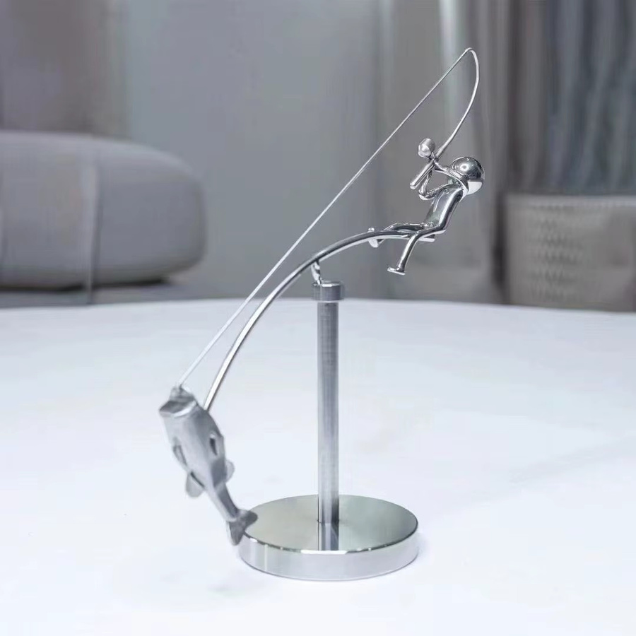 Fischer Balance Desktop Tumbler aus Edelstahl in Silber als kreatives Stressabbau-Spielzeug für dein Büro oder Zuhause - Bild 3