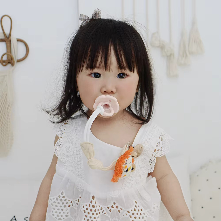 Mumamuying Baby Schnullerclip Kette in Mehrfarbig als praktischer Halter für den Schnuller - Bild 2