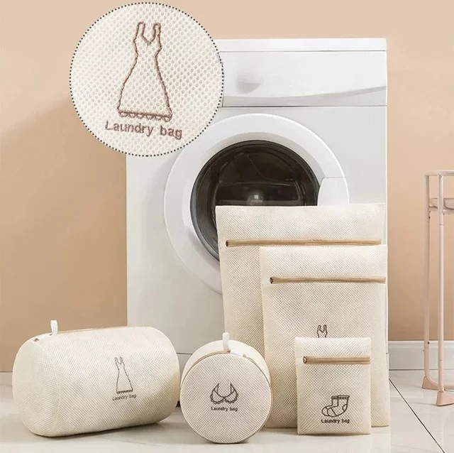 7-teiliges Set feinmaschige Wäschesäcke mit Stickerei-Print als Kleiderorganizer für deine Feinwäsche - Bild 1