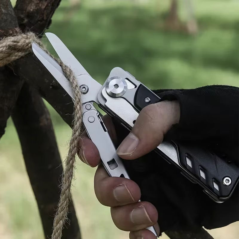 BHBT Multifunktions-EDC Multitool Mini Taschen-Klappmesser mit Schere und Schraubendreher in Silber - Bild 3