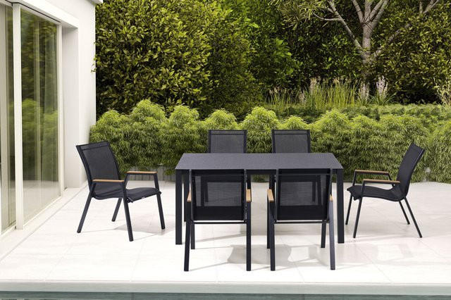 OUTFLEXX Garten-Essgruppe aus Alu, Spraystone und Textil in Anthrazit Matt/Schwarz mit 6 Stapelstühlen, Tisch B: 160 cm, T: 95 cm, H: 74 cm - Bild 1