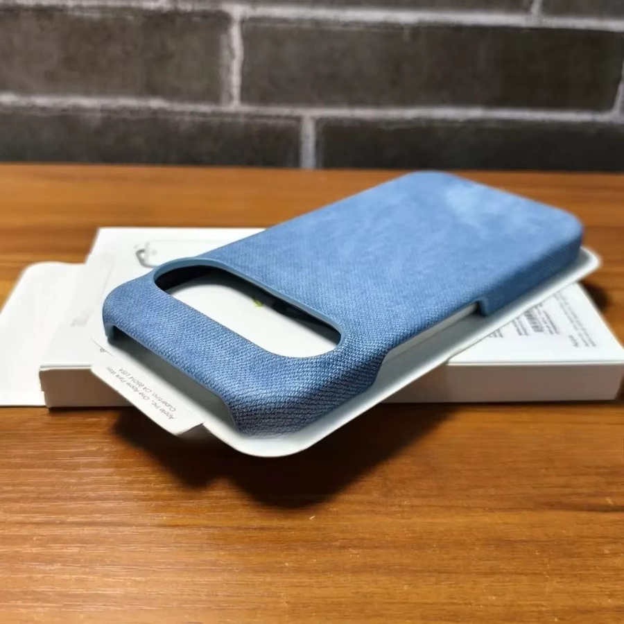 Premium Leder-Schutzhülle im Cowboy-Stoff-Design für Google Pixel 10, 9, Pro, XL und 9A in Grau und Blau - Bild 3