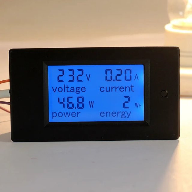 Voktta Digitales LED Voltmeter Amperemeter Wattmeter zur Messung von AC 80-260V und DC 0-100A in Schwarz - Bild 1