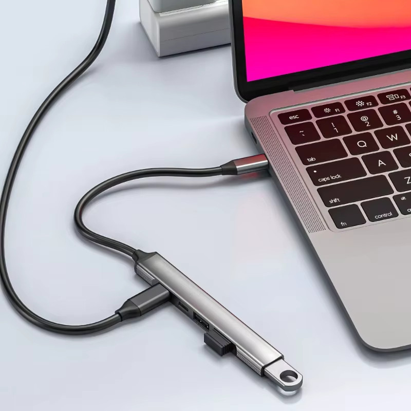 Yesido 5-Port USB-C Hub für Laptops und Mobilgeräte mit 1 PD 60W Ladeport und 2 USB 2.0 Anschlüssen - Bild 2