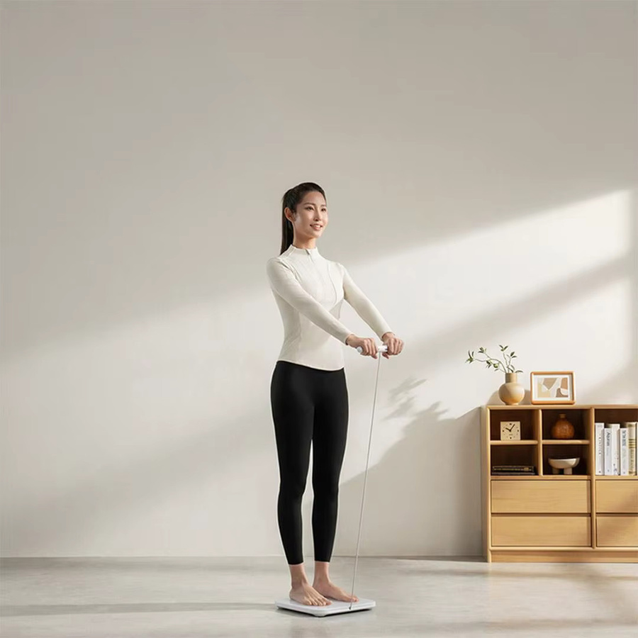 Mijia Smarte Körperfettwaage S800 in Weiß mit 8-Elektroden, Dual-Band Herzfrequenzmessung und Analyse von Körperfett- und Wassergehalt, CN Version - Bild 3