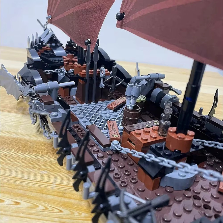 Potdemiel Ambush-Schiffsmodellbausatz, 756-teilig, Kunststoff - Bild 5