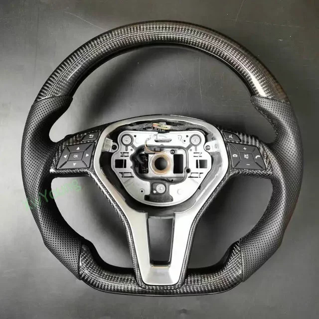 Echtes Carbon Lenkrad mit Leder für Mercedes-Benz W204 W212 W218 GLK207 C63 A45 A172 E280 in Schwarz - Bild 1