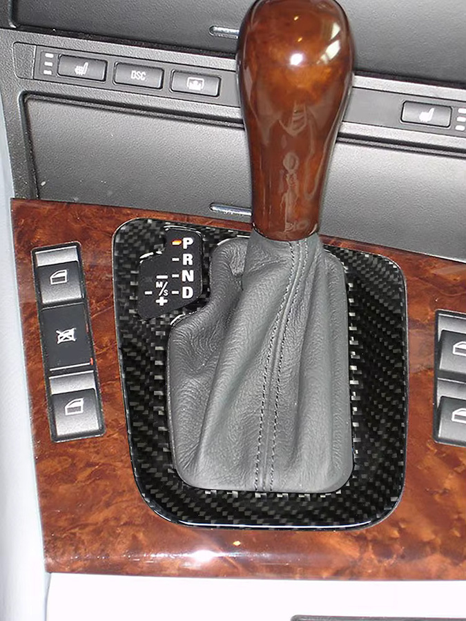 CNORICARC Carbon Faser Aufkleber für die Gangschaltung Panel Abdeckung der Konsole für BMW 3er E46 1998-2004 in Schwarz, LHD und RHD kompatibel - Bild 3
