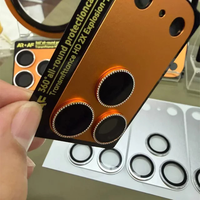 Objektivschutz für iPhone 17 Pro Max mit voller Abdeckung und HD gehärtetem Schutzglas in Silber - Bild 1