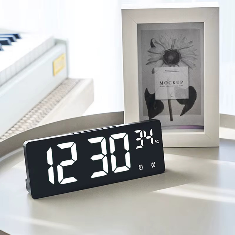 Elektronische Multifunktions-Uhr mit großem Bildschirm und Multi-Gruppen-Wecker in Weiß - Bild 3