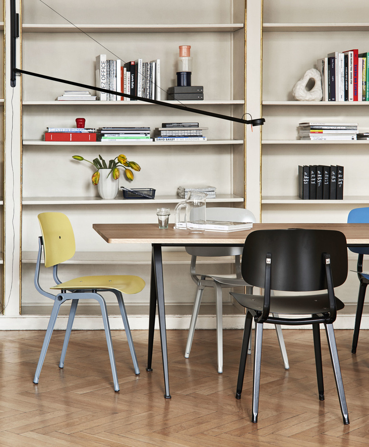 HAY Revolt Stuhl in Gelb aus Stahlblech und ABS-Material im minimalistischen Design - Bild 3