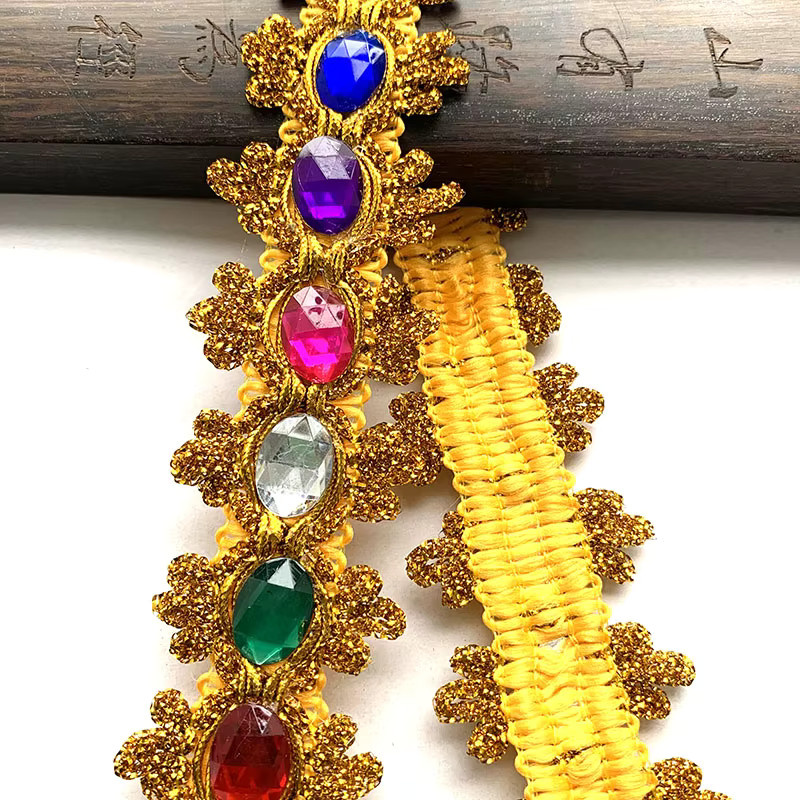 Kristall-Pailletten-Spitzenbesatz mit Strasssteinen und Kurvenkanten in Gold und Silber, 1 m pro Packung - Bild 3