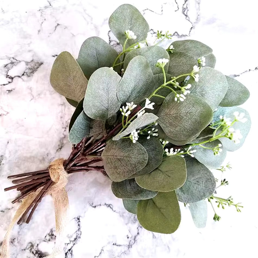 Künstlicher Eukalyptus Zweig von XIAOYINMO in Grün für Dekoration und Hochzeiten - Bild 1