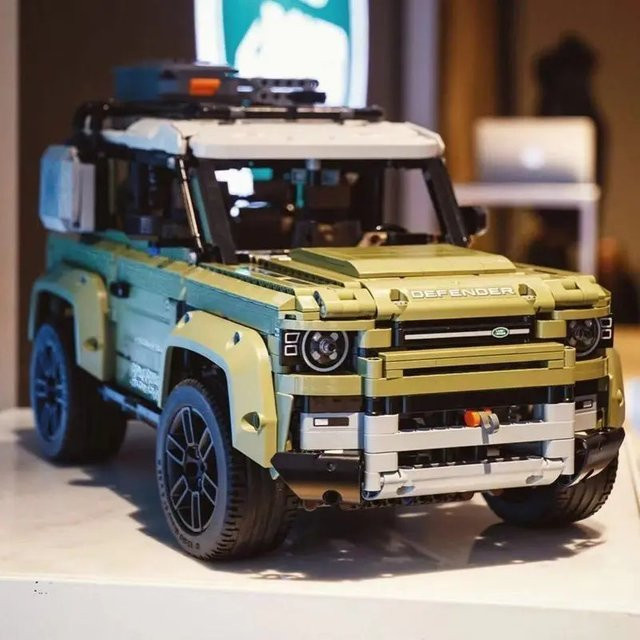 XMWL Technischer Defender Offroad-Bausatz, 1:8, 2573 Teile - Bild 1