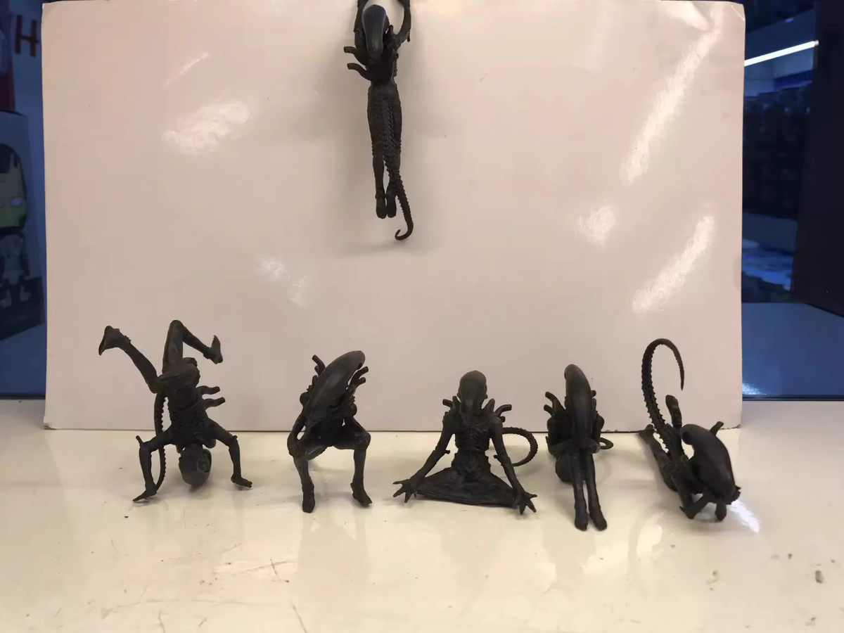 Calede Alien Xenomorph Anime Action Figure 6-teiliges Set Schwarz - Bild 4