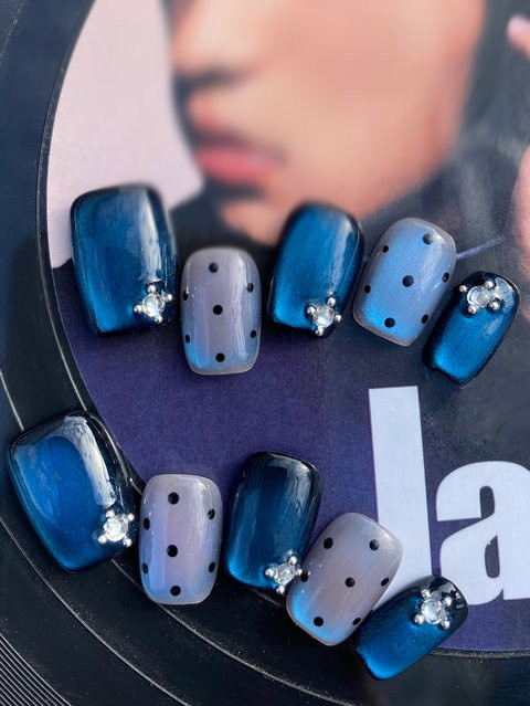 XEERCOOU Kunstnägel, blau, Katzenauge, Acryl, kurz, glänzend, 10 Stück - Bild 1