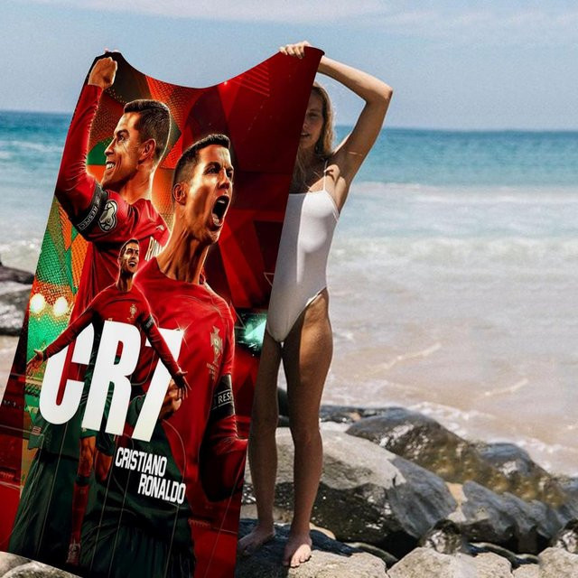 Ka Chen Muxi CR7 Cristiano Ronaldo Mikrofaser Strandtuch, schnelltrocknend und saugfähig, Farben: Weiß/Rot, Breite: 63 cm, Höhe: 120 cm - Bild 1