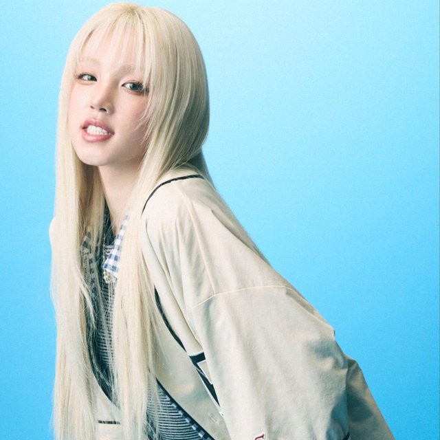 (G)I-DLE JAPAN 1st EP Album Poster Yuqi Multicolor - Bild 1