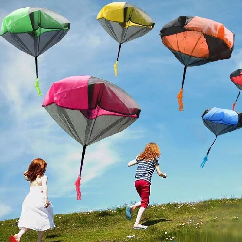 Fashnics Handwurf Fallschirm Spielzeug mit Soldat, gelb, 6-12 Jahre - Bild 4
