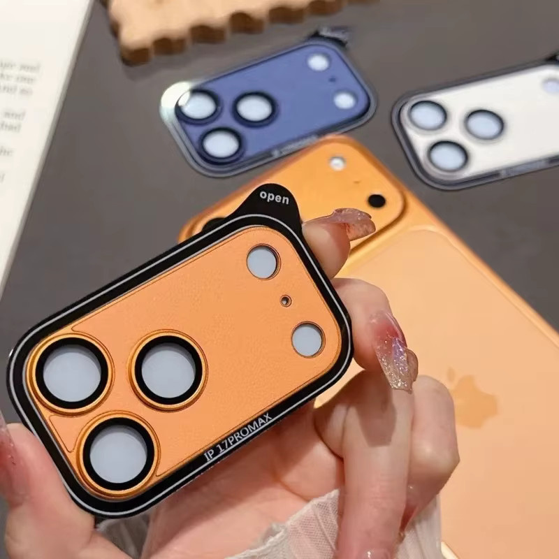 Panzer-Kameraobjektivschutz für iPhone 17 Pro Max in Orange mit Leder-Textur und AR-Beschichtung als Metall-Panzerschutzfolie zur vollständigen Objektivabdeckung - Bild 2