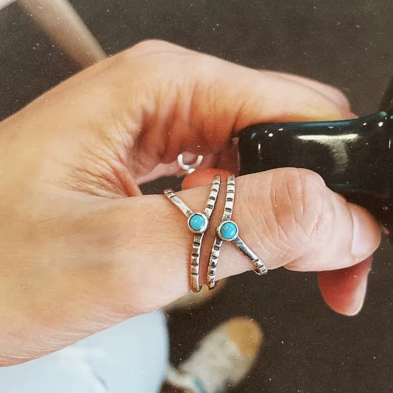 Huitan Ring, Kreuz Design, Blauem Acryl Stein, Silber, Damen - Bild 2