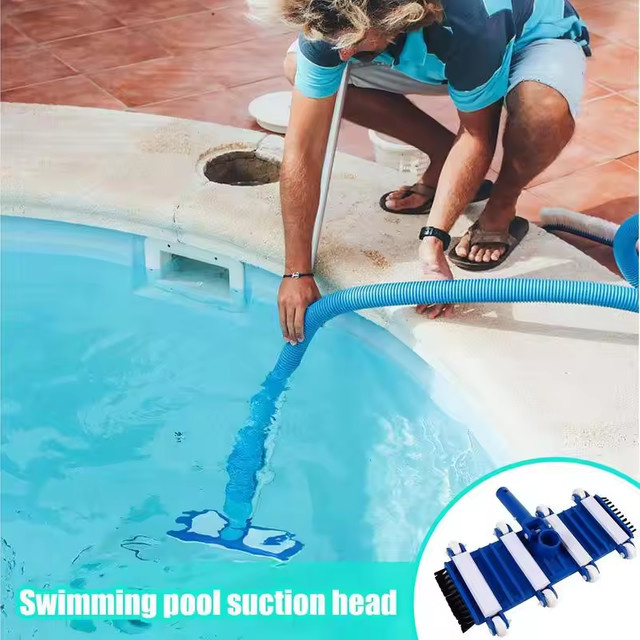 Hochleistungs-Poolreinigungskopf mit Seiten- und Bodenbürsten in Blau, gewichteter flexibler Vakuumkopf mit Kunststoffgriff - Bild 1