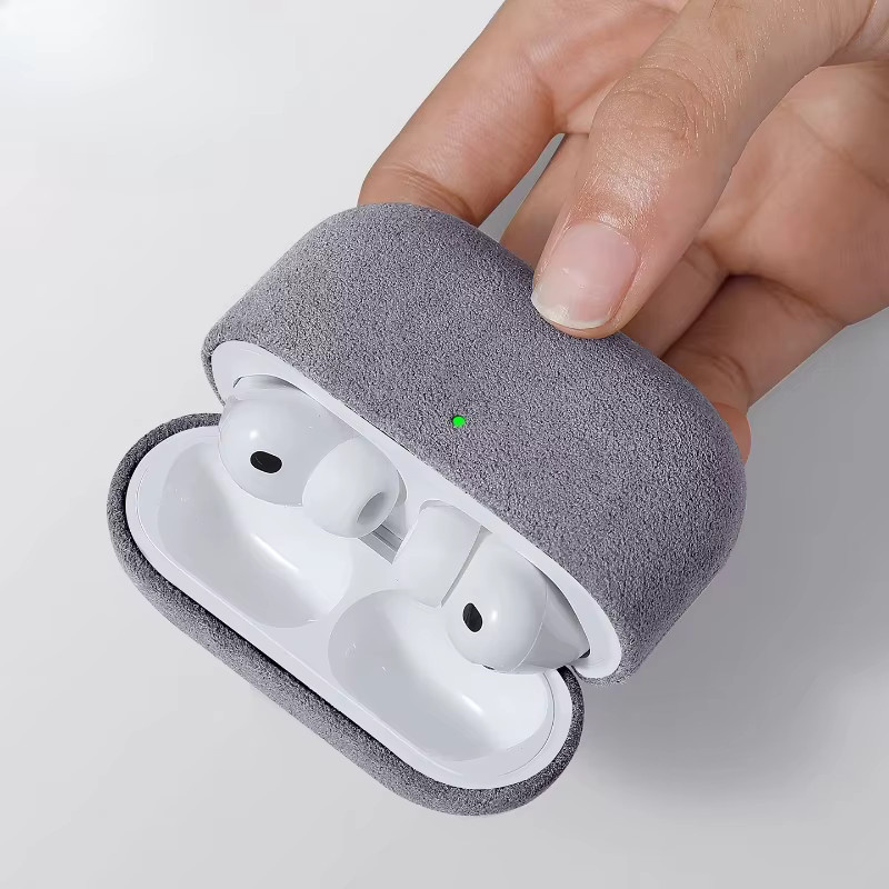 Luxuriöse Wildleder-Schutzhülle für Apple AirPods Pro 2 und Pro 3 zur vollständigen Abdeckung und gegen Kratzer - Bild 2