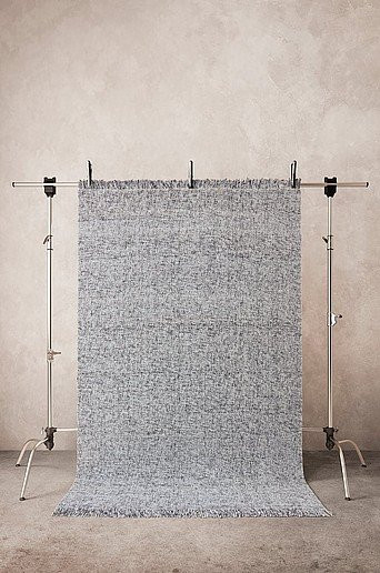 MONTUNA Flachgewebeteppich in Grau mit abstraktem modernem Design aus Polyester für Wohnzimmer und Garten - Bild 1