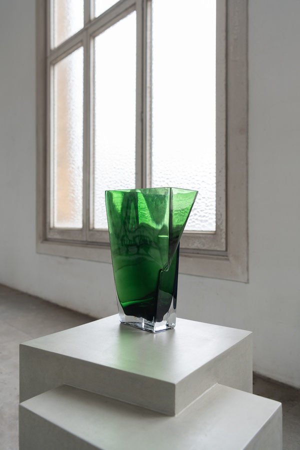 Serax Dunk 8 Vase aus Glas in Grün für Schnittblumen - Bild 2
