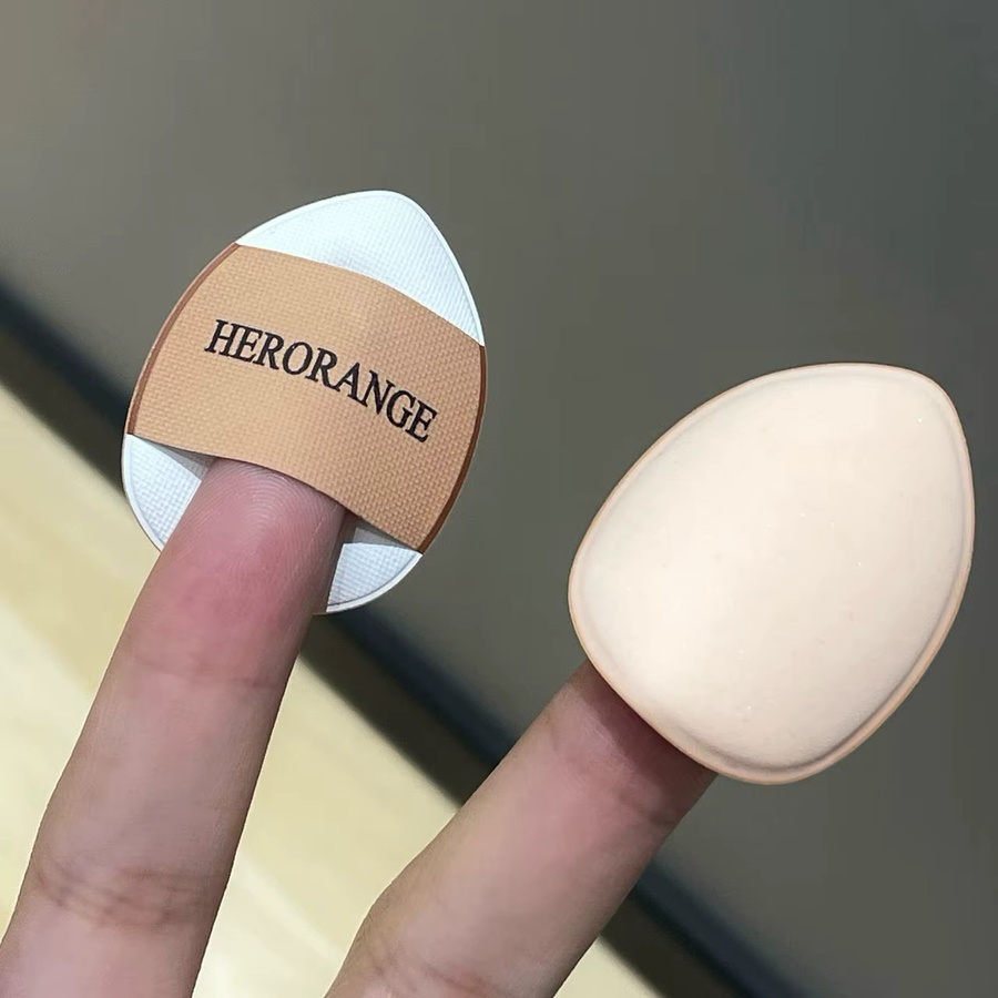 Herorange Mini-Daumenpuderquaste für Trocken- und Nassanwendung - Bild 4