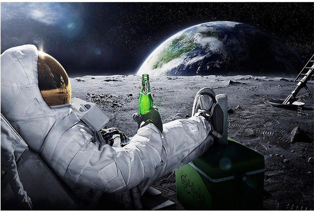 PanitingArt Moderne Leinwandmalerei Astronaut trinkt Bier auf dem Mond, Farbe: Multicolour, Breite: 20 cm, Höhe: 30 cm - Bild 1
