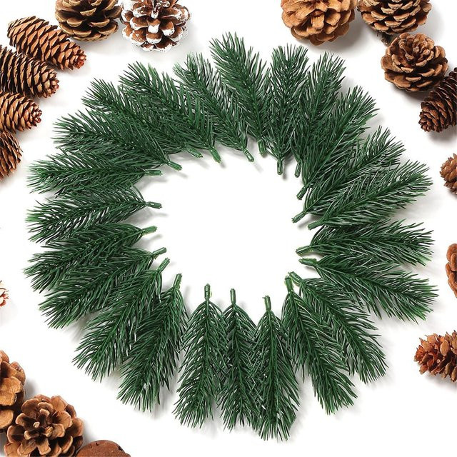 Künstliche Kiefernnadeln aus Kunststoff in Grün für Weihnachtsdeko und DIY-Bastelarbeiten, 30 bis 50 Stück - Bild 1