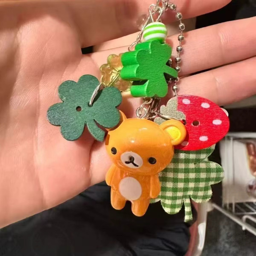 YiYuYiHua Schlüsselanhänger Harz, Kleeblatt und Erdbeere, Bunt, Unisex - Bild 3