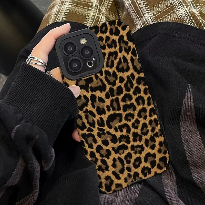 Luxuriöse Silikonhülle im Leoparden-Design für iPhone 14 15 Pro Max 13 12 11 und SE in Braun und Schwarz - Bild 5
