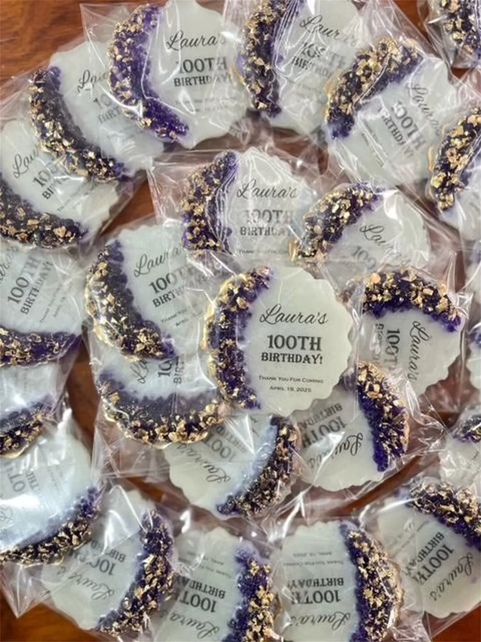 Abstrakter Epoxidharz-Magnet als Geschenk für Taufe, Babyparty oder Hochzeit - Bild 1
