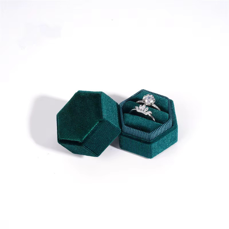 Sechseckige Samt-Ringbox für Hochzeiten in Blau und Multicolour - Bild 3