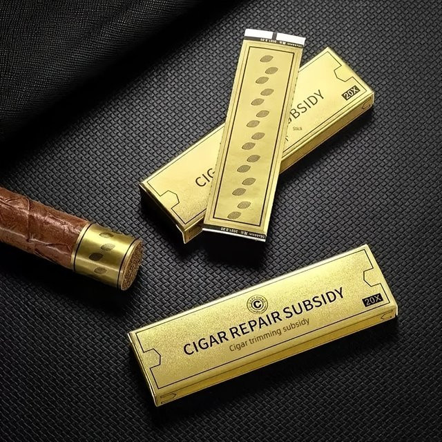 Selbstklebendes Zigarrenpflege-Etikett in Gold zur Vermeidung von Rissen und Splittern am Zigarrenboden, abreißbar - Bild 1