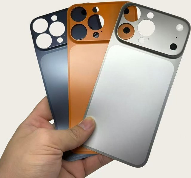 AG Matt Ultra Dünne Metall-Rückplatte für iPhone 17 16 15 14 13 Pro Max mit Glanzoptik Aufkleber in Silver/Multicolour - Bild 1