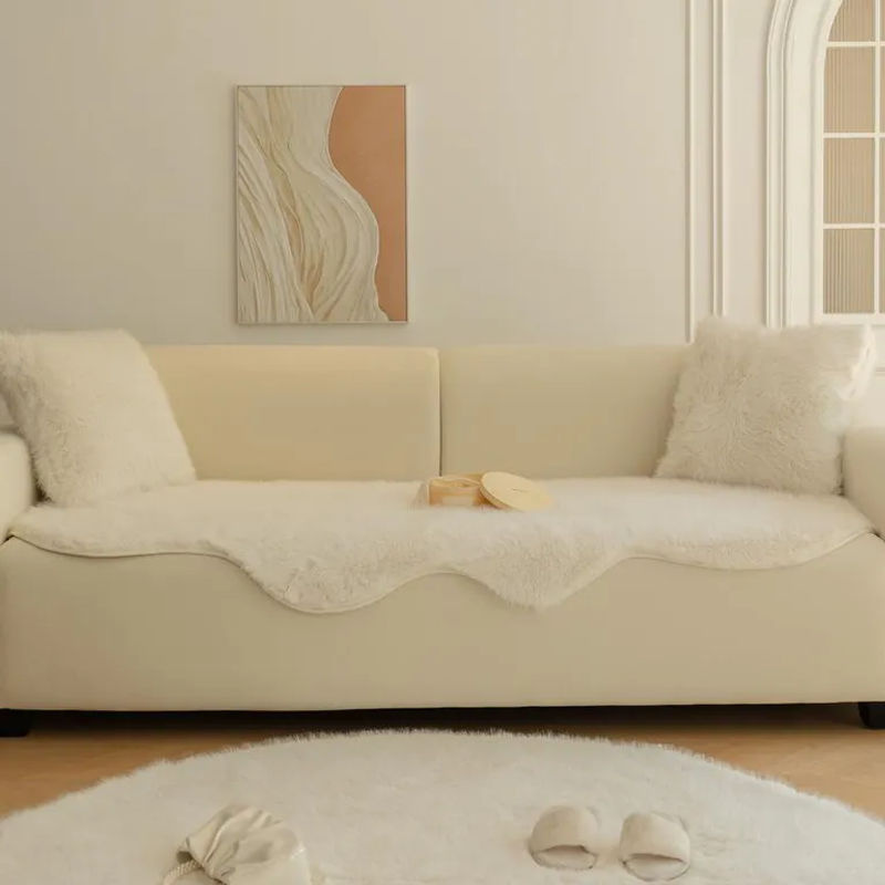 Luxuriöses Sofakissen aus langhaarigem Kaninchenplüsch von Super Six in Beige oder Braun, unregelmäßige Form für Winter-Ins-Design, Breite: 80 cm, Höhe: 90 cm - Bild 2