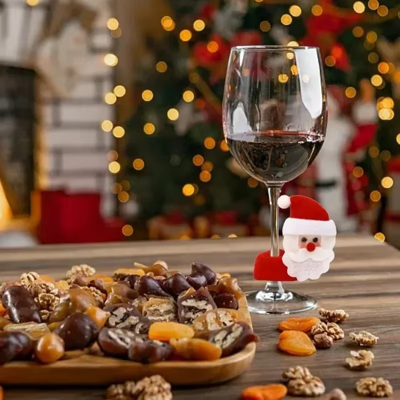3er-Set Weihnachts-Weinglas-Markierungen aus Kunststoff mit Santa, Schneemann und Elch zur Tischdekoration für deine Weihnachtsfeier - Bild 2