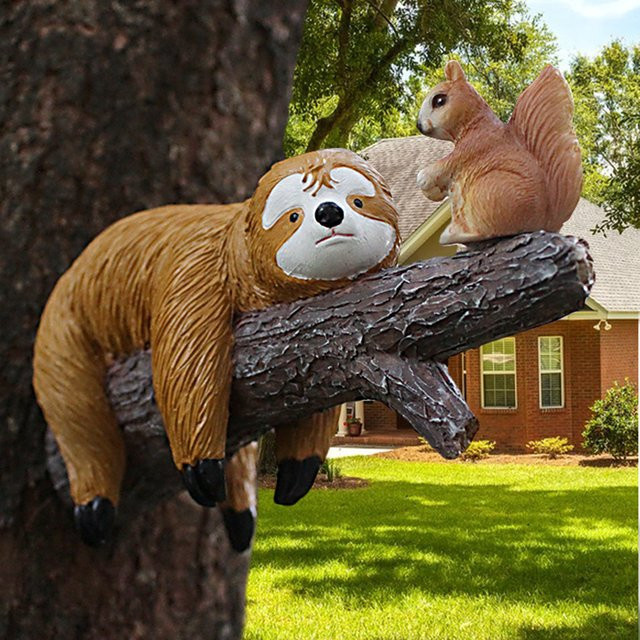 Deko-Figuren Eichhörnchen und Faultiere in Braun aus Kunststoff für Garten, Rasen und Terrasse - Bild 1