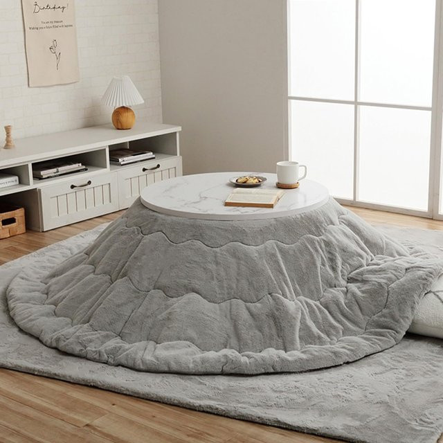 Ikehiko Corporation Kotatsu-Decke aus Kunstfell in Perl-Grau, Durchmesser: 185 cm - Bild 1