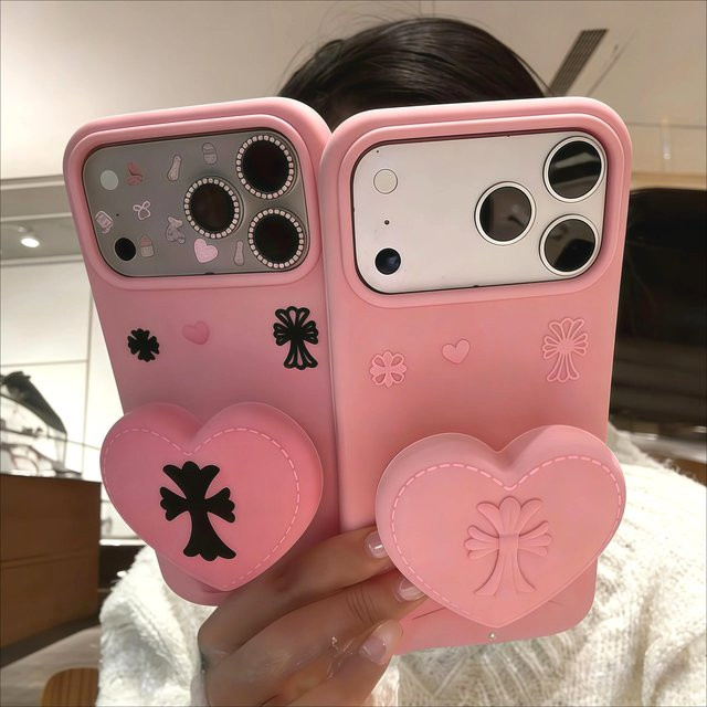 ZHUOHUAN Gothic Y2K Handyhülle mit ausziehbarem Standfuß für iPhone 15 14 13 16 17 Pro Max Plus in Pink, stoßfeste Silikon Schutzhülle mit Kreuz-Herz Design - Bild 1