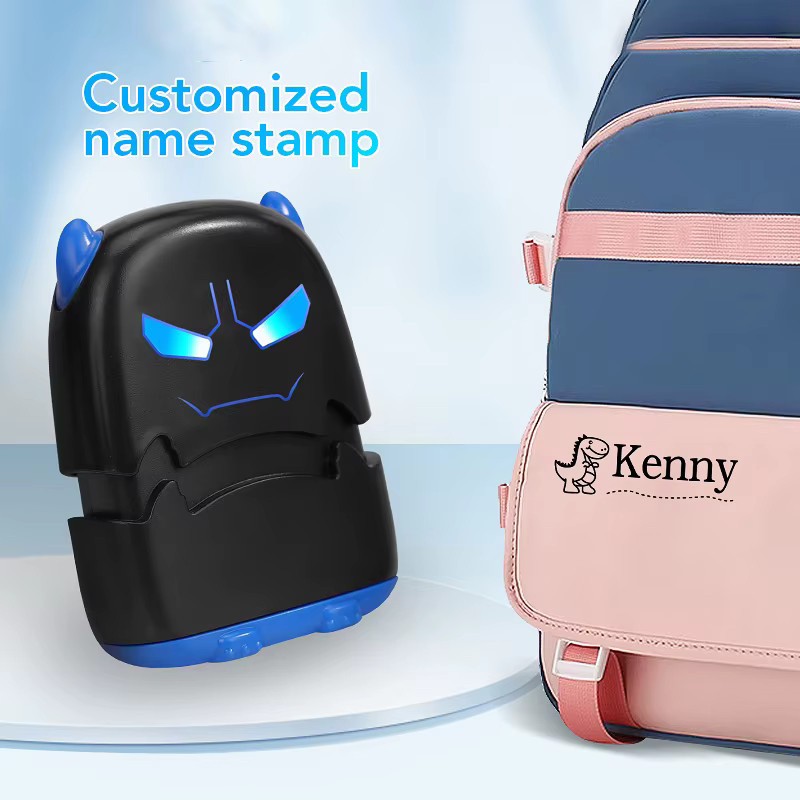 Personalisiertes Reise-Stempelset für Kinder mit wasserfester schwarzer Tinte für Rucksack, Lunchbox und Schulartikel - Bild 3